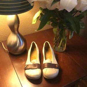 Women’s North Face tan /leather shoes